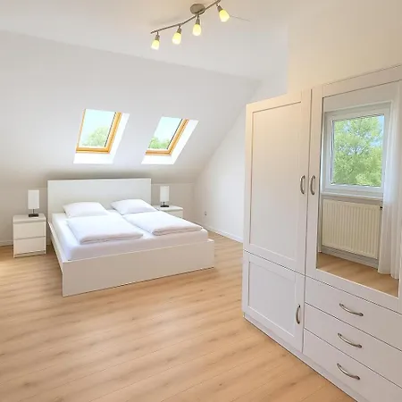 Cozy-Stay Iii, 2-Room Flat For Vacation & Messe, Duesseldorf, Perfect Connectivity