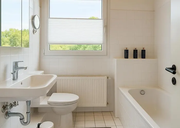 Cozy-stay Iii, 2-room Flat For Vacation & Messe, Duesseldorf, Perfect Connectivity *